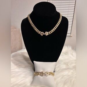 New without tags Gold necklace and bracelet jewelry set